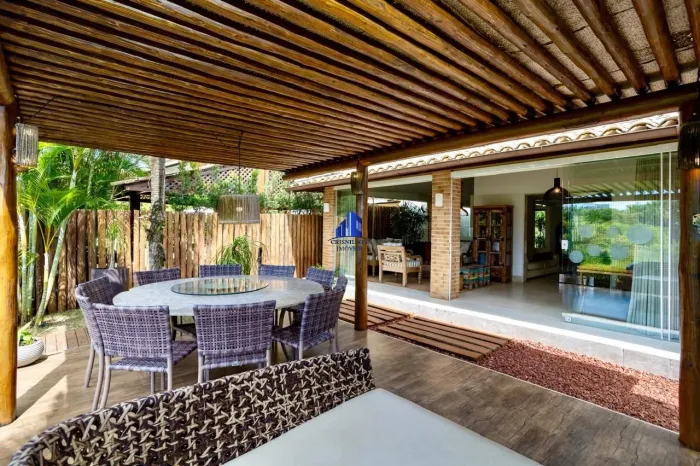 CASA À VENDA CONDOMÍNIO QUATRO RODAS R$ 1.890.000,00 ESPAÇO GOURMET, ARMÁRIOS, COZINHA, CA