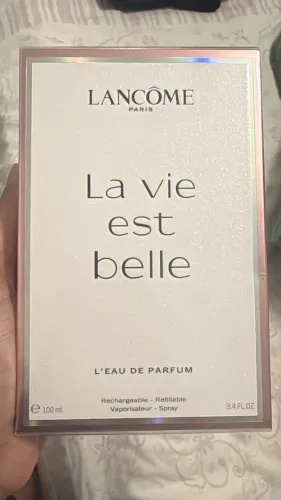 Perfume Lá Vie est belle