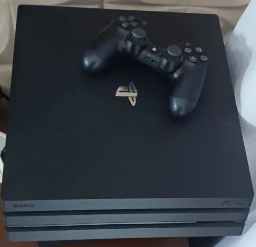 PlayStation 4 Pro 1TB 4K - Completo na Caixa Original + Manuais