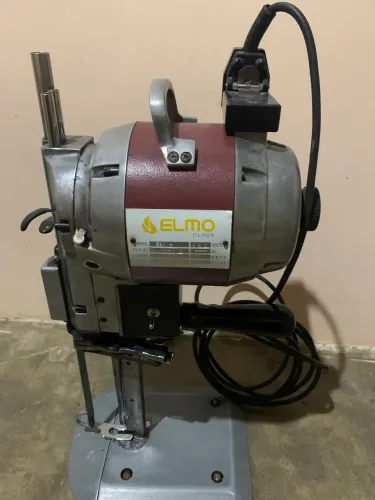 Vendo máquina de cortar tecido