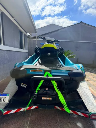 Jet Sky 2024 com carretinha