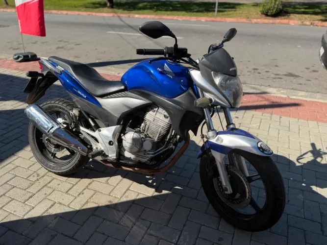 Honda CB 300R 2012