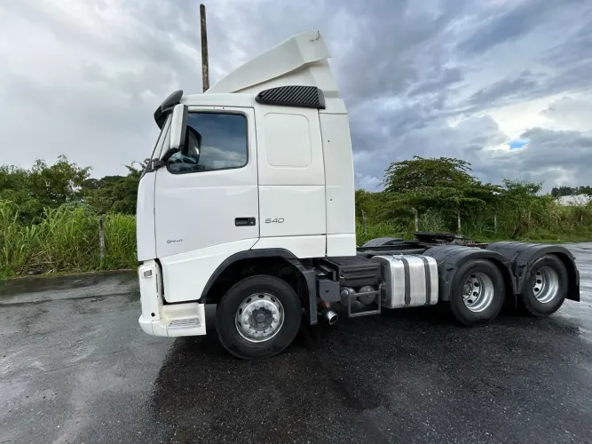FH 540 6x4 ano 2012