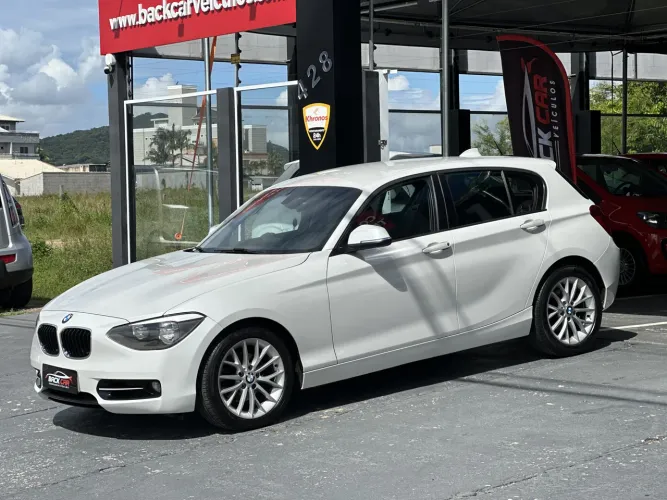 BMW 118I Sport 1.5 TB 12V Aut. 5P 2014