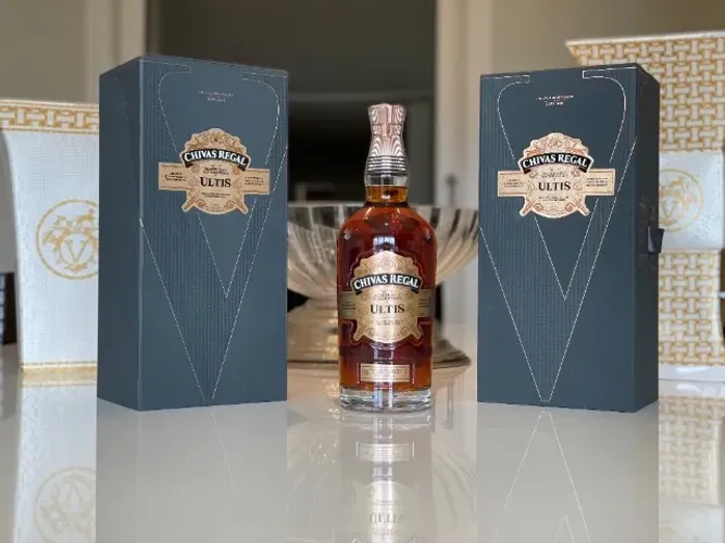 Ultis Blended Malt - C H I V A S