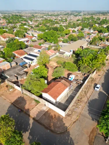 Casa em 2 lote 30x30