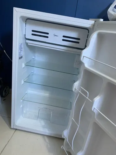Frigobar Midea