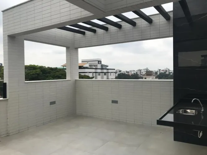 Cobertura de 04 quartos com suíte B Planalto