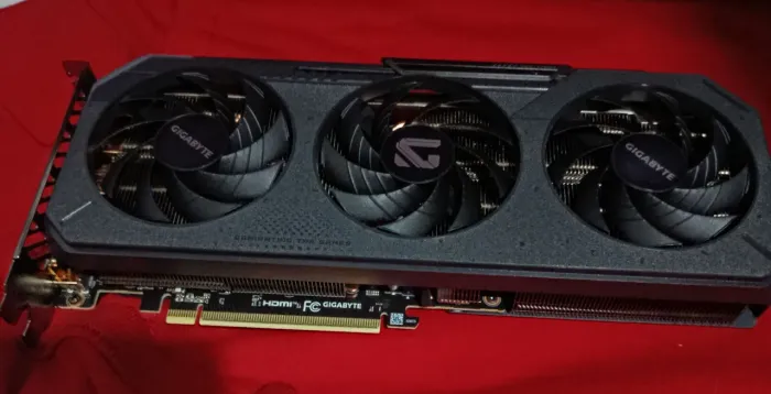 Vendo placa de video Rx 9070 XT 16 gb gaming