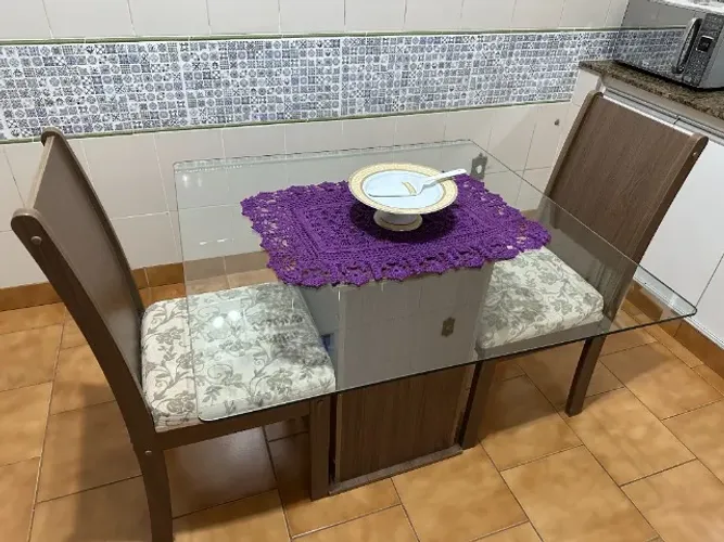 mesa de jantar quadrada 4 cadeiras
