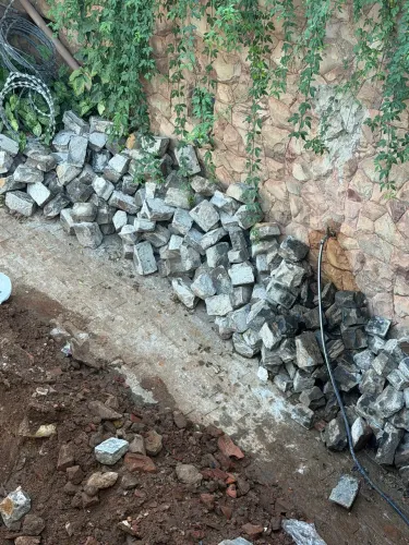Doação de pedras macaquinho usadas