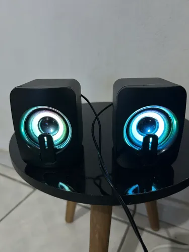 Caixinha De Som Pc Notebook Gamer Usb Led Rgb! Nunca usado! Não entrego.