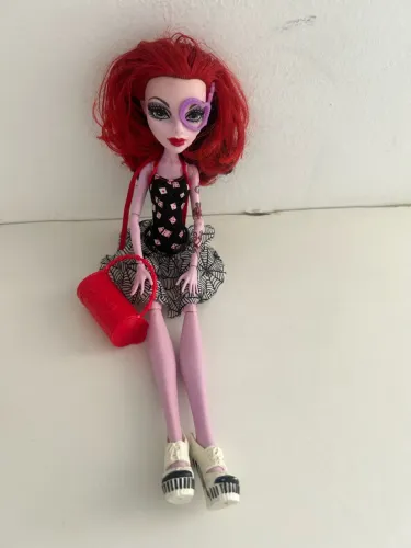 monster high operetta dance class