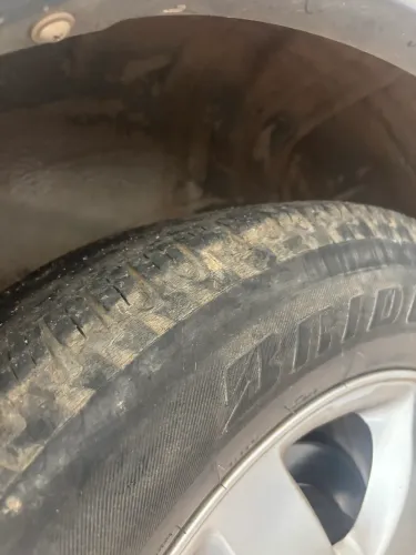 Pneu Bridgestone 225/65R17 - Ideal para Estepe / Reserva