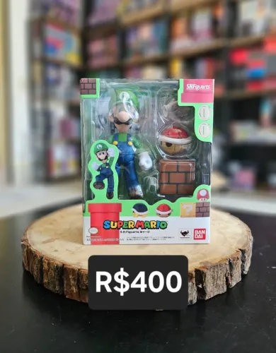 Luigi Super Mario SH Figuarts