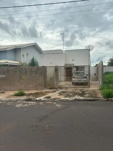 Casa para Venda em Martinópolis, Residencial Tardim I, 2 dormitórios, 1 suíte, 3 banheiros