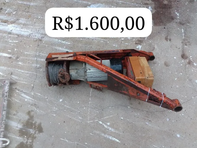 GUINCHO ELÉTRICO DE COLUNA PARA OBRAS