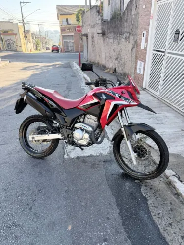 XRE Rally 2023 baixa quilometragem 