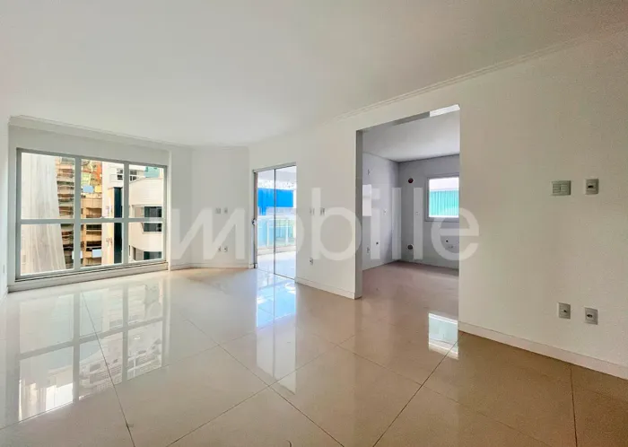 Apartamento no Flats Four Seasons em Itapema