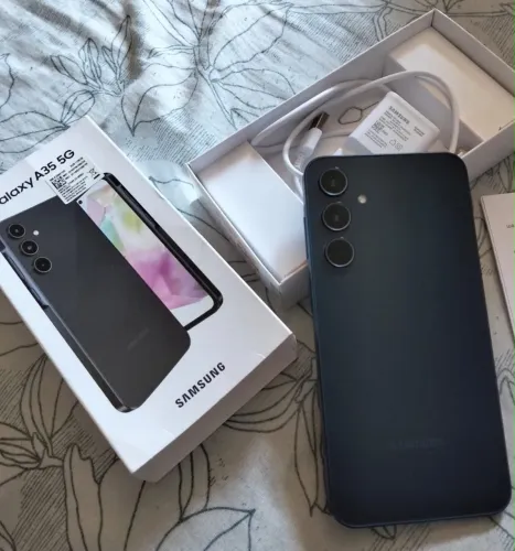 Vendo celular seminovo A35 em ótimo estado de conservação