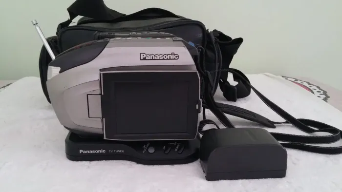 RARIDADE - FILMADORA + TV + MAQ FOTOGRÁFICA 