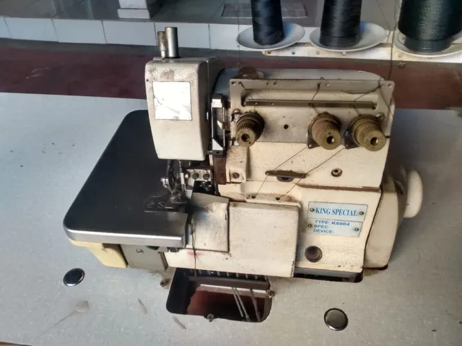 Máquina de costura