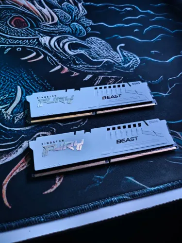 Memória Kingston Fury de 32gb (2x16gb) DIMM DDR5 6400mhz Fury Beast White
