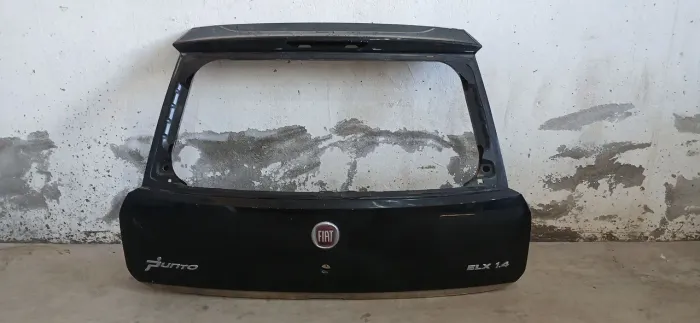 Tampa do Porta Malas do Fiat Punto