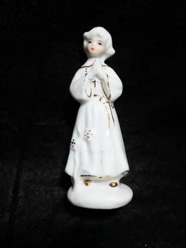 Estatueta menina em porcelana italiana Dimontti
