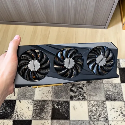 RX 7600 GIGABYTE 8GB