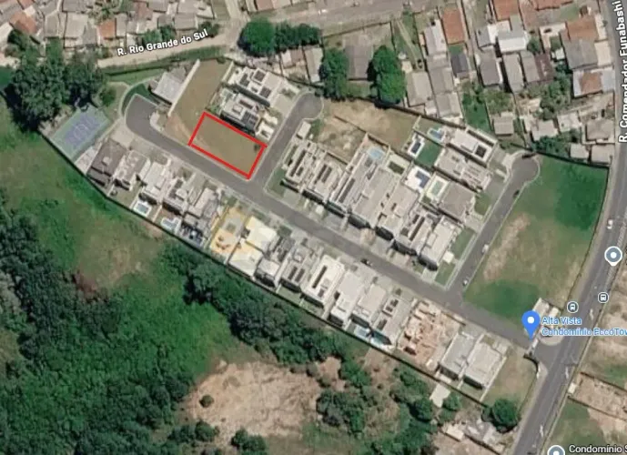 Excelente Terreno de Esquina no Condomínio Alta Vista de 520 m² em Localização Privilegiad