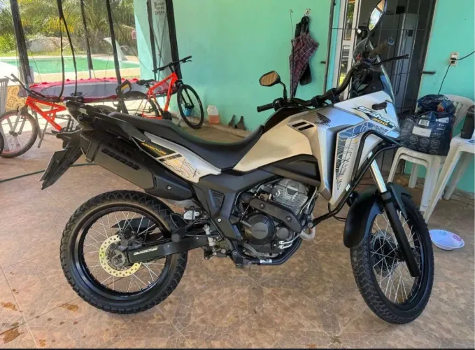 Vendo Sahara 300 pelo parcelamento