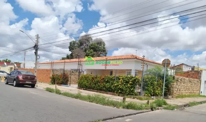Excelente imóvel comercial à venda em frente a Maternidade Santa Fé