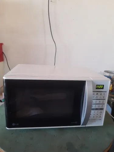 Microondas LG Iwave 30 litros 