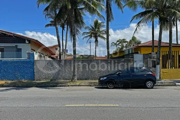 TERRENO à venda em Peruíbe, no bairro Parque Balneario Oasis