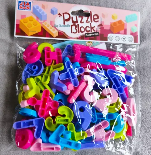 Jogo de letras e números infantil