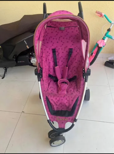 Carrinho quinny Rosa