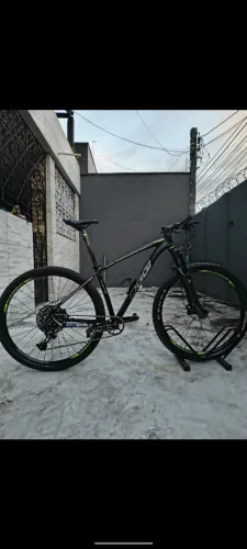Bicicleta aro 29 top.