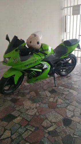 TROCO POR CARRO EM BOM ESTADO