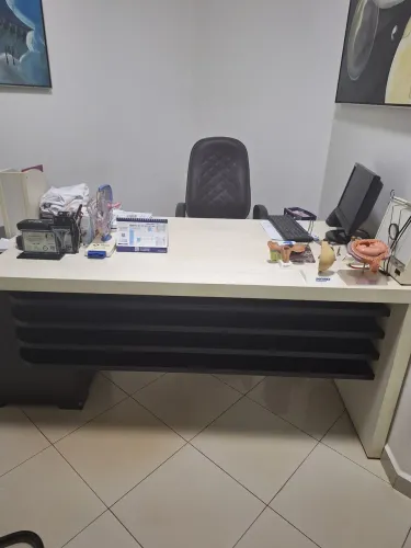 MESA PARA CLINICA MEDICA