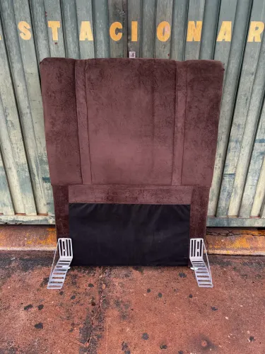 Cabeceira estofada para cama box de solteiro 