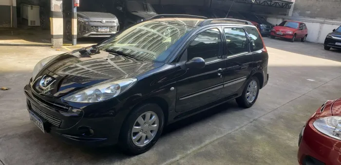 Peugeot 207 SW XR Sport 1.4 Flex 8V 5P 2012