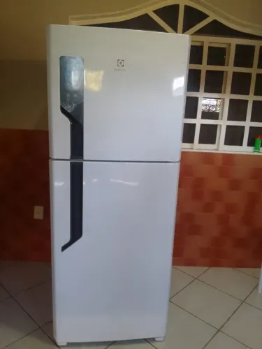 Geladeira eletrolux com defeito