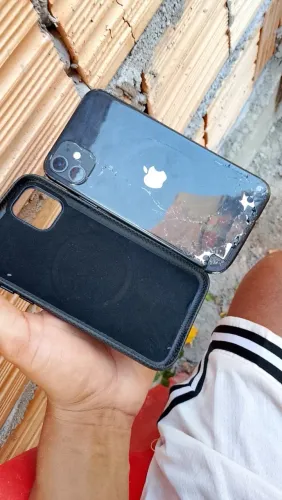 iPhone 11