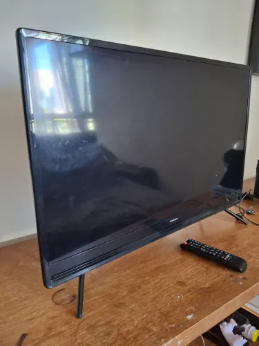 TV Samsung 32 - Muito nova!