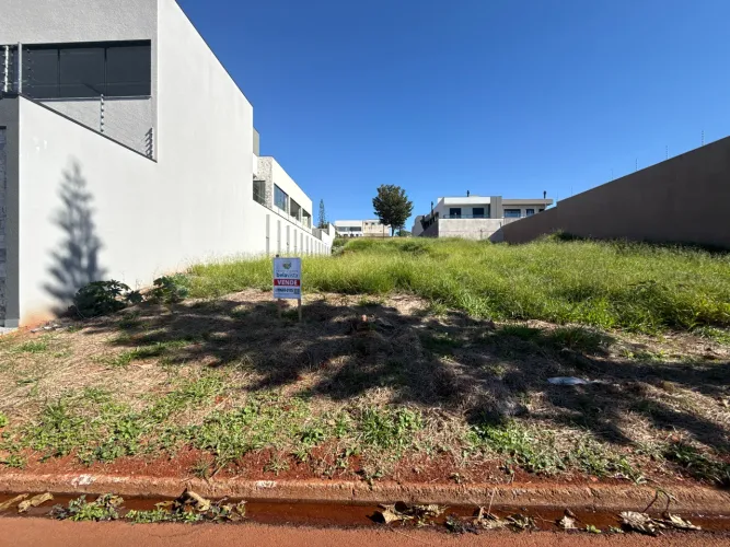 TERRENO À VENDA NO RESIDENCIAL ECOVILLE EM APUCARANA.