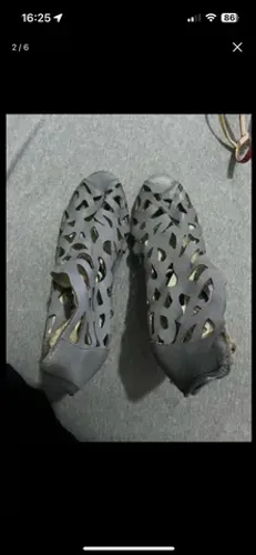 Sandalias carmim santa lolla