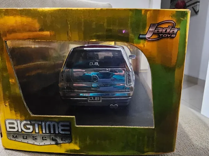 Miniatura jada 1:24 escalade cromada dub