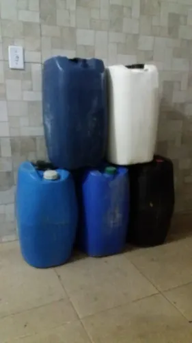  Galões de Plástico de 50 litros - Perfeitos para sua Coleção