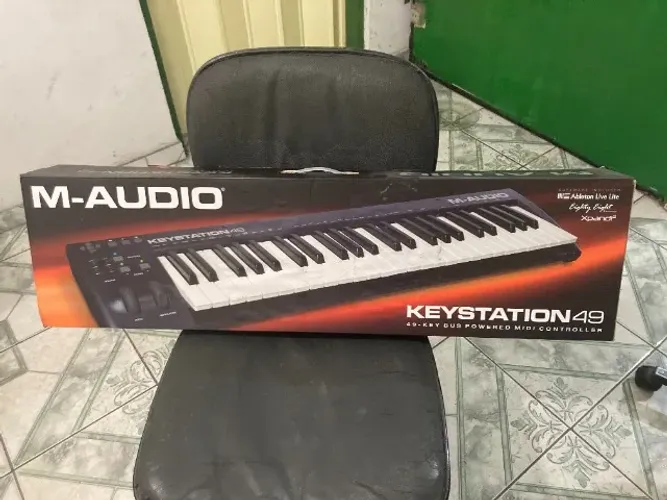 teclado controlador m-audio keystation 49 mk2 na caixa